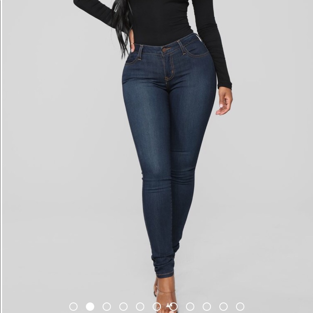 Fashion Nova Classic Mid Rise Skinny Jeans✨